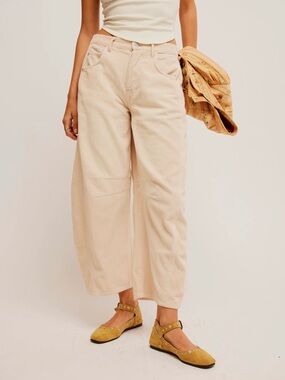 We The Free “Good Luck Mid Rise Barrel Corduroy Light Cream” Size 26